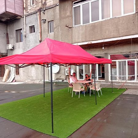 Sun City Hostel エレバン エクステリア 写真