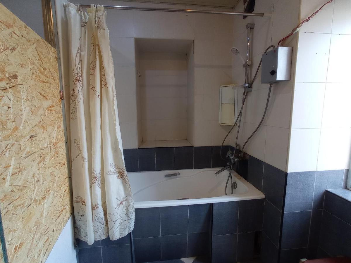 Sun City Hostel エレバン エクステリア 写真