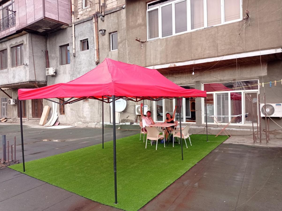 Sun City Hostel エレバン エクステリア 写真